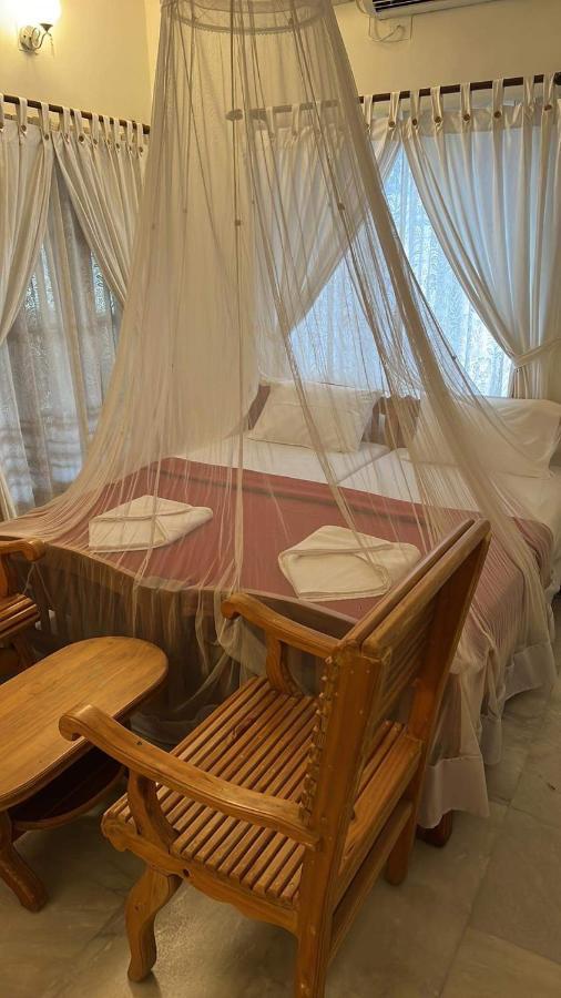 Kuppath Inn Kochi Zewnętrze zdjęcie